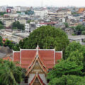Blick über die Dächer Bangkoks