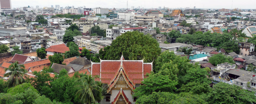 Blick über die Dächer Bangkoks