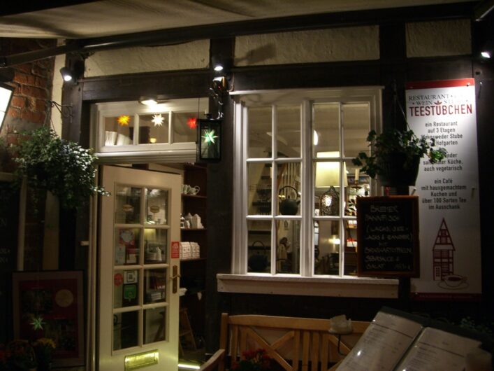 Café und Restaurant Teestübchen in einem kleinen Fachwerkhaus im Bremer Schnoorviertel