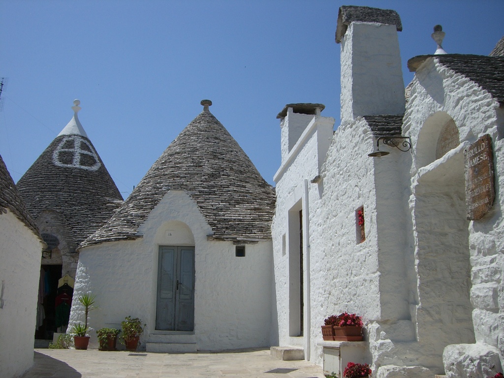 die typischen weißen Rundhäuser in Alberobello