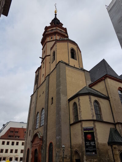 der Eingangsbereich der Nikolaikirche in Leipzig