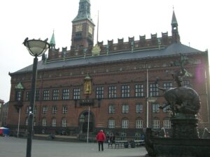 der Backsteinbau des Rathauses von Kopenhagen
