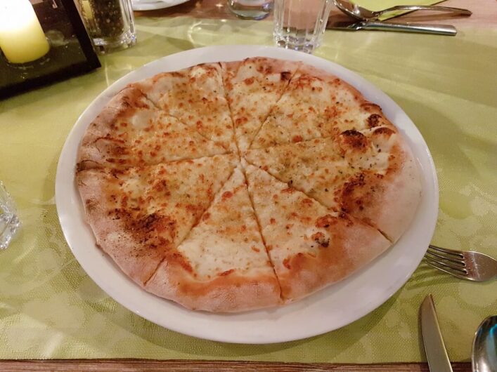 Pizzabrot in der Pizzeria Reblaus