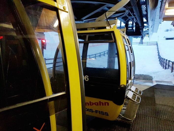 Kabinen der Sonnenbahn in der Talstation von Ladis