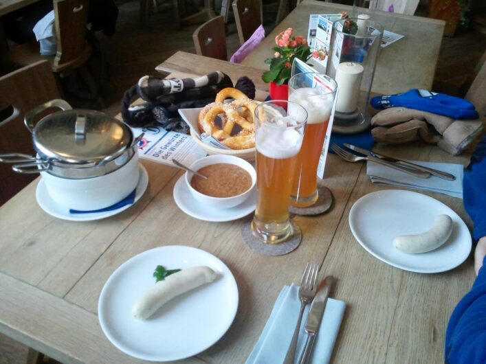 Weißwurst zum Frühstück beim Pschorr am Viktualienmarkt