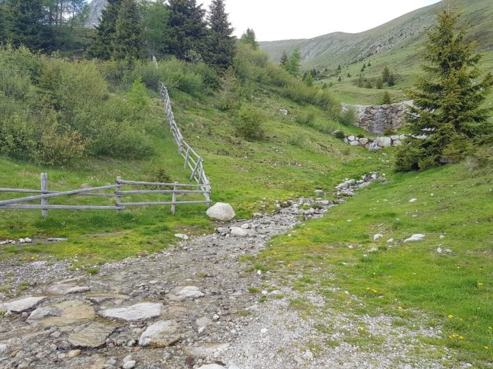 kleiner Wasserfall auf Meran 2000