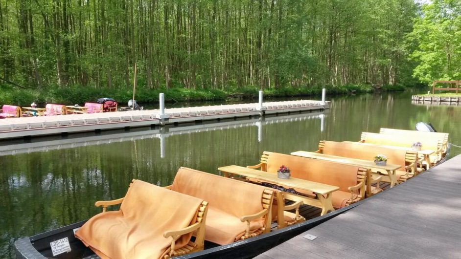 Kähne im Großen Hafen von Schlepzig im Spreewald