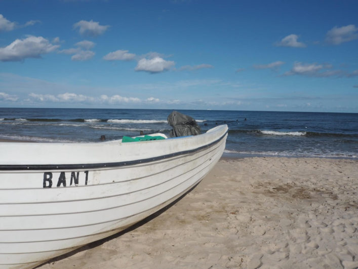 Fischerboot auf dem Strand von Bansin