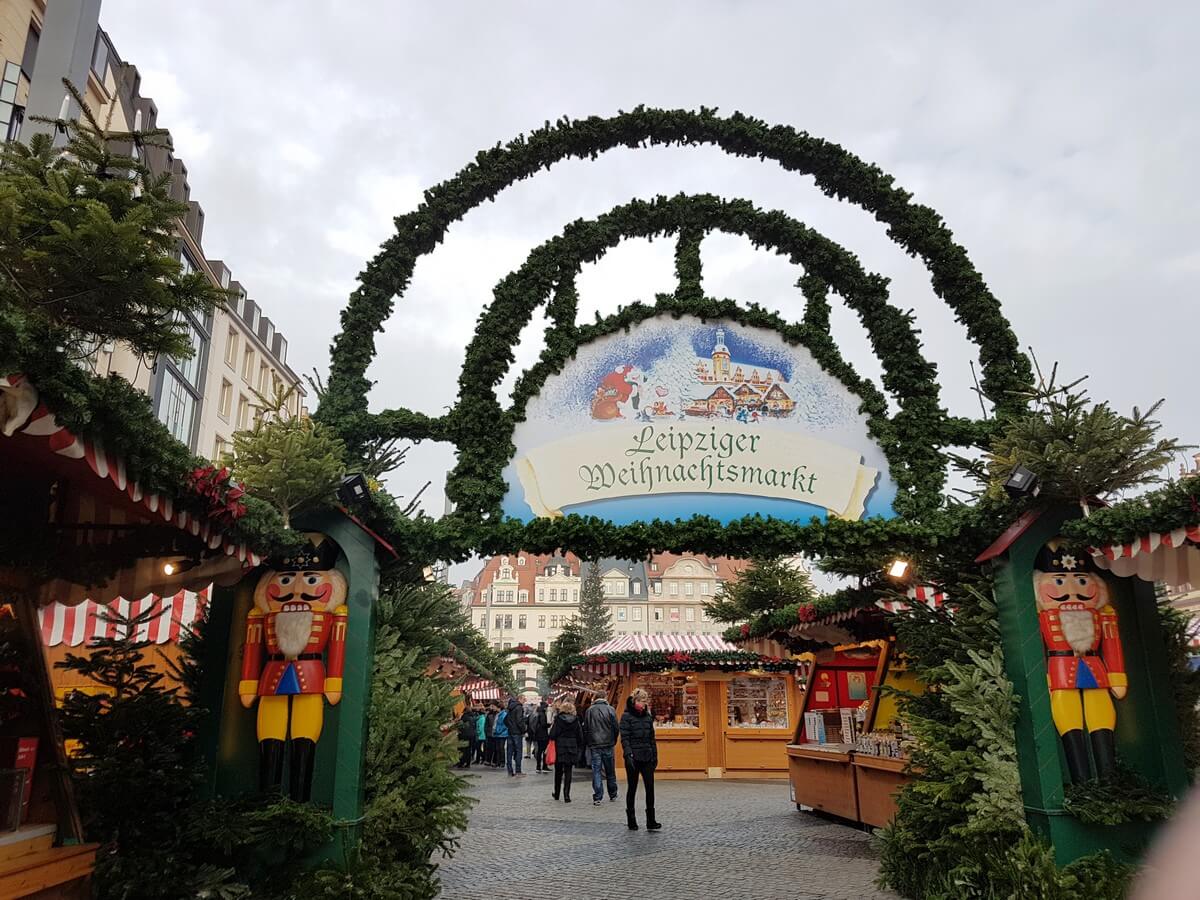 Eingang zum Leipziger Weihnachtsmarkt