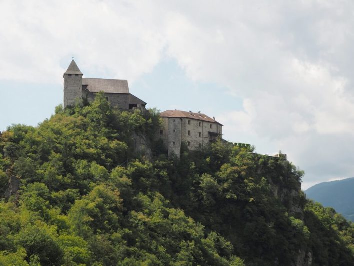 Kloster Säben auf dem Hügel über dem Eisack