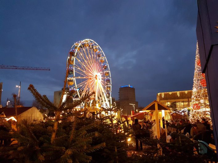 Riesenrad auf dem Leipziger Weihnachtsmarkt