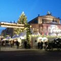 Eingang zum Weihnachtszauber am Gendarmenmarkt in Berlin