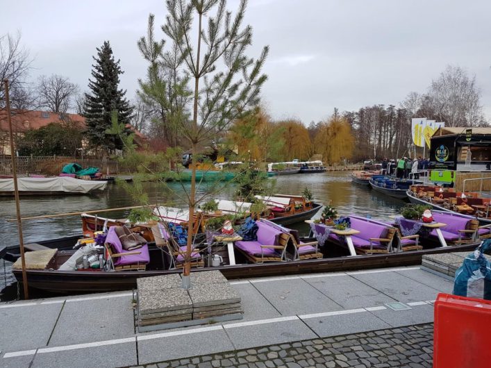 Spreewaldkahn für die winterliche Kahnfahrt zum Weihnachtsmarkt Lehde