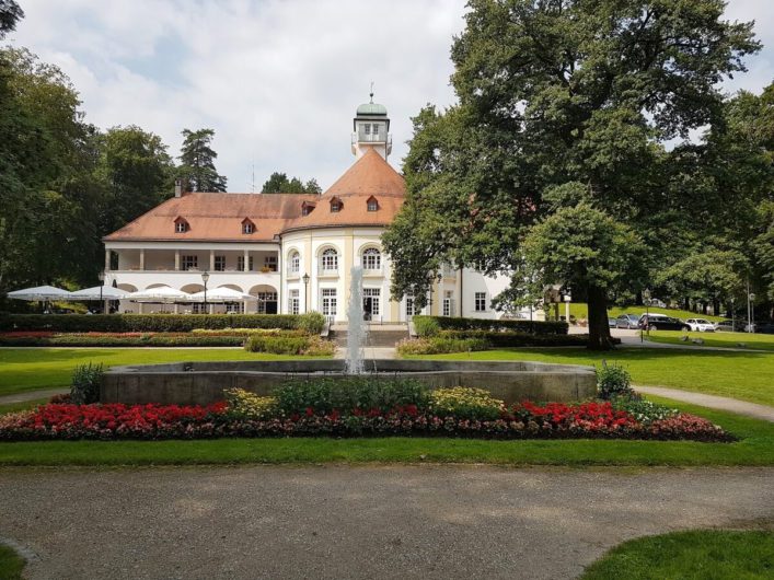 Blick auf das Kurhaus in Bad Tölz