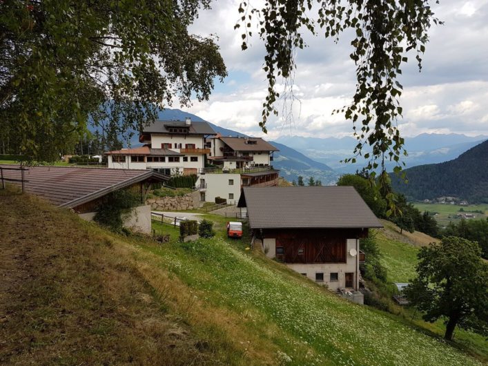 seitlicher Blick auf das Hotel Gnollhof