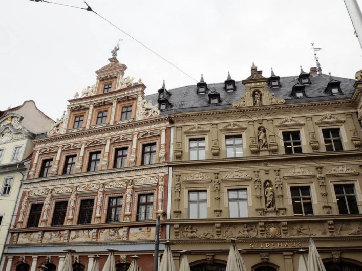 prachtvoll verzierte Fassaden in der Erfurter Altstadt