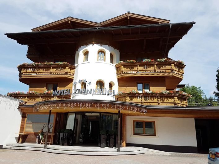 Eingang zum Hotel Zinnkrügl in St. Johann im Pongau