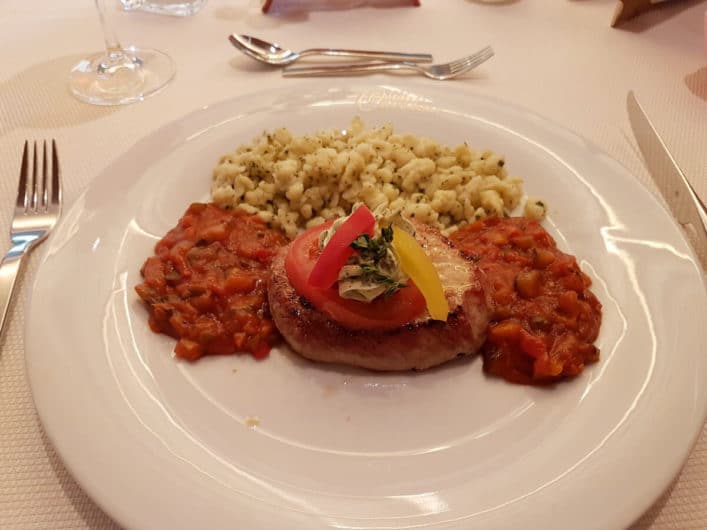 Schweinefilet beim Abendessen im Hotel Liebes Caroline