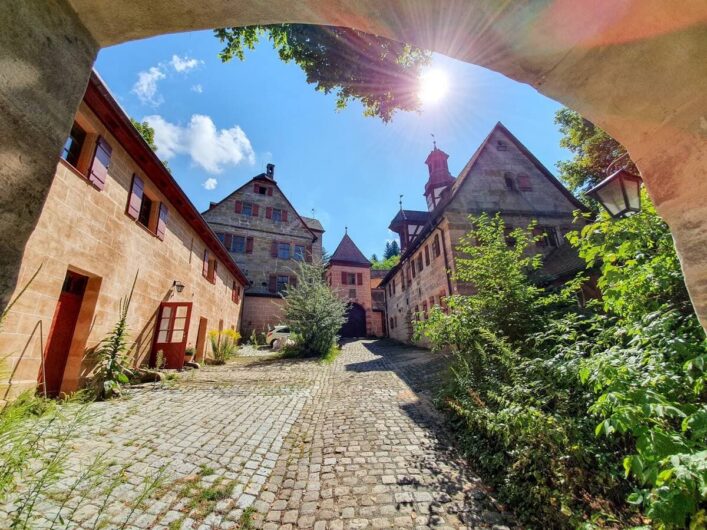 Blick in den Hof von Schloss Grünsberg