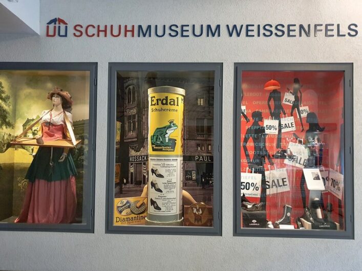 Hinweis am Schuhmuseum Weissenfels