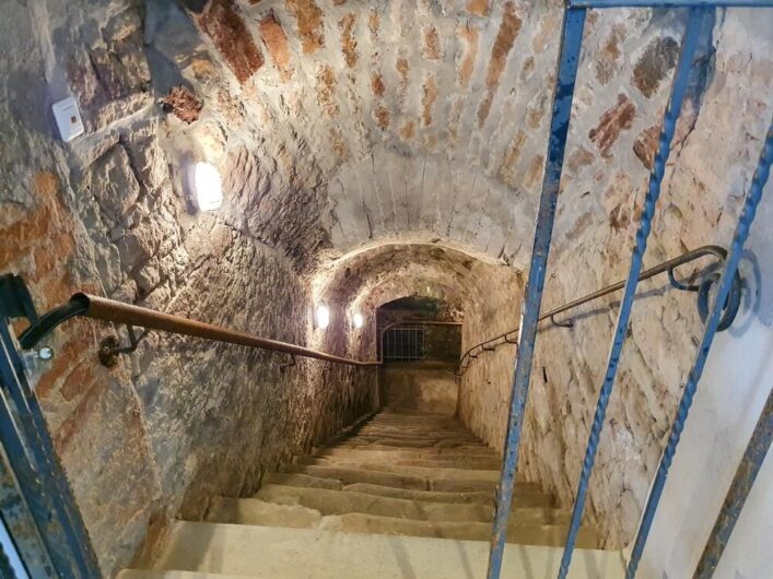 Treppe in den Tiefen Keller in Merseburg