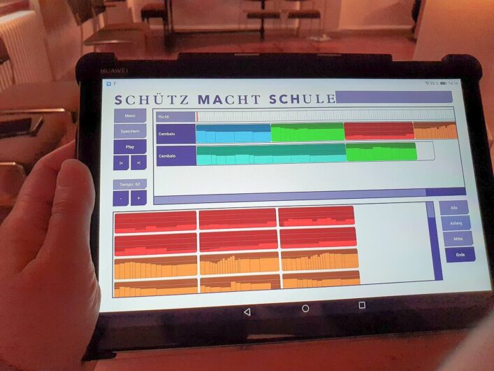 Blick auf das Tablet mit den Fragmenten aus Werken von Heinrich Schütz