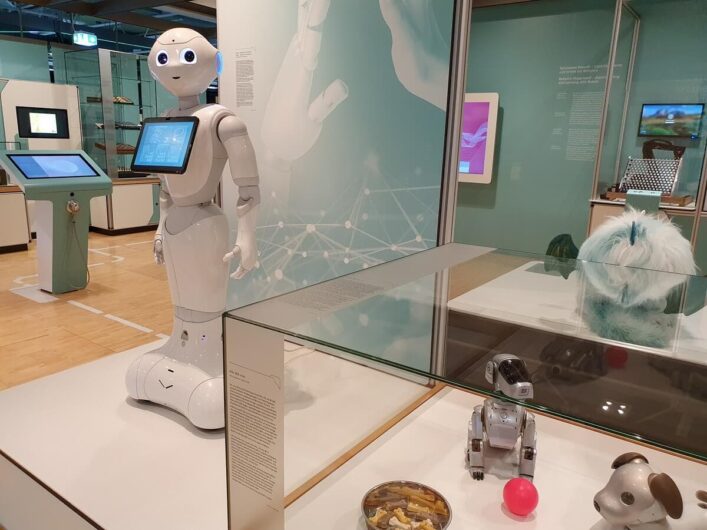 Roboter Pepper und andere humanoide Roboter