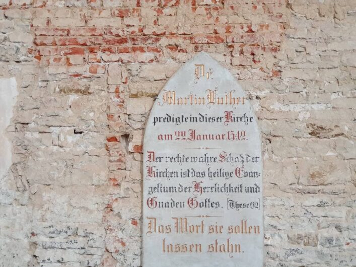 Gedenktafel an die Predigt von Martin Luther im Franziskanerkloster