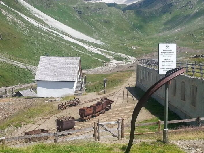 Knappenhaus und Loren