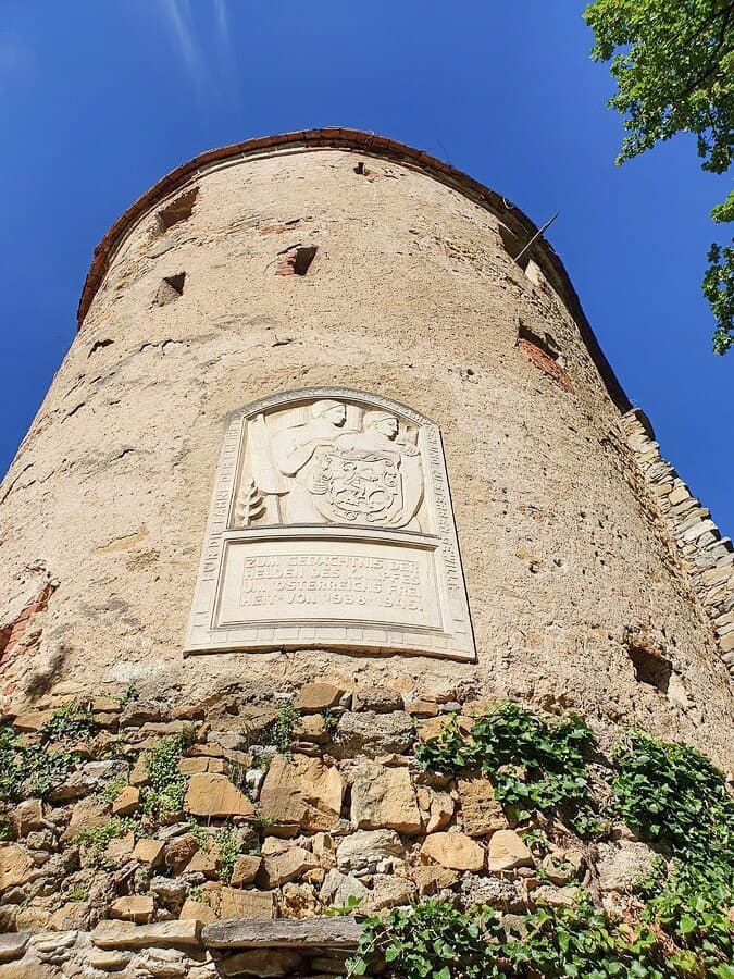 Blick am Reckturm in Hartberg hinauf