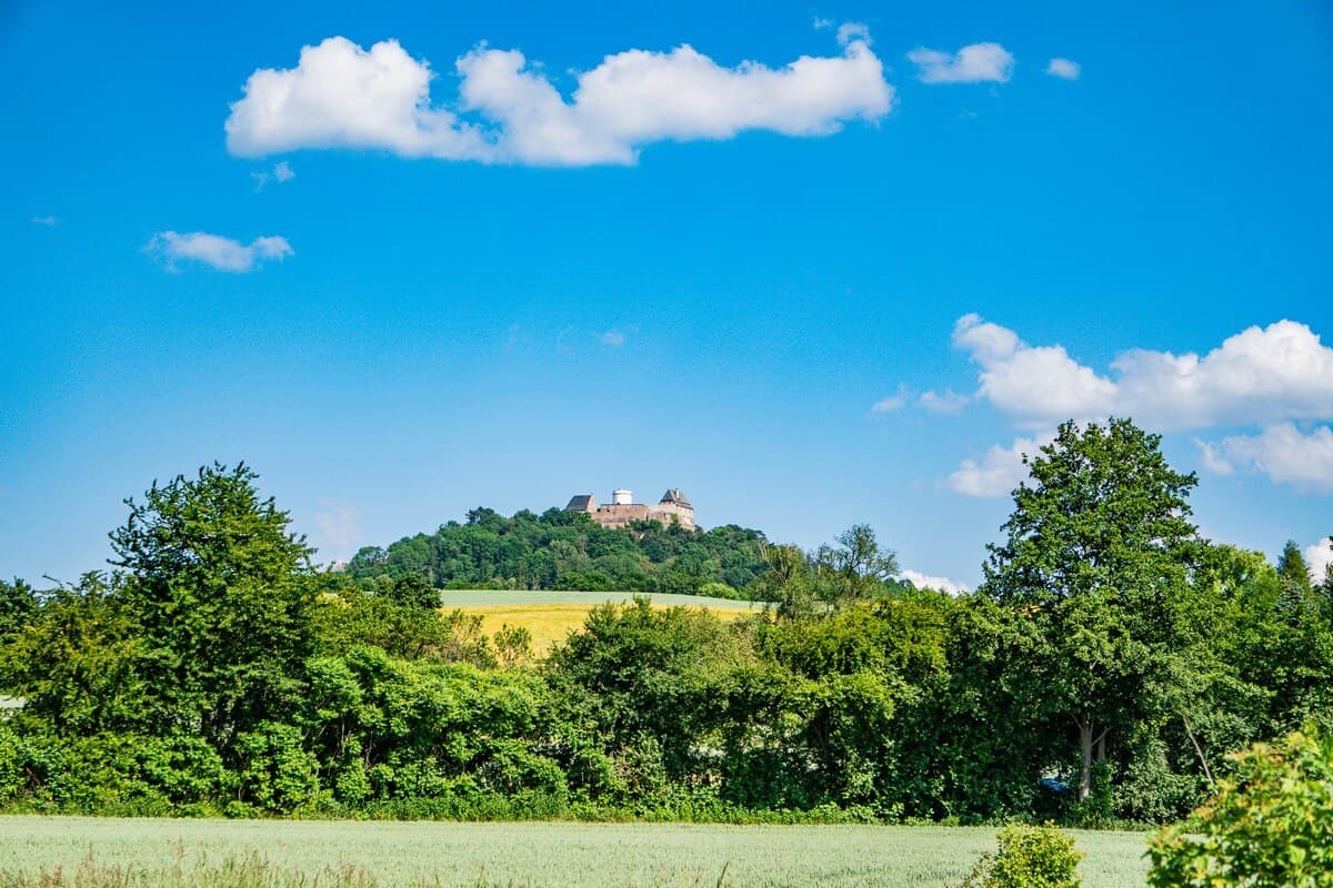 Veste Otzberg thront auf dem Hügel