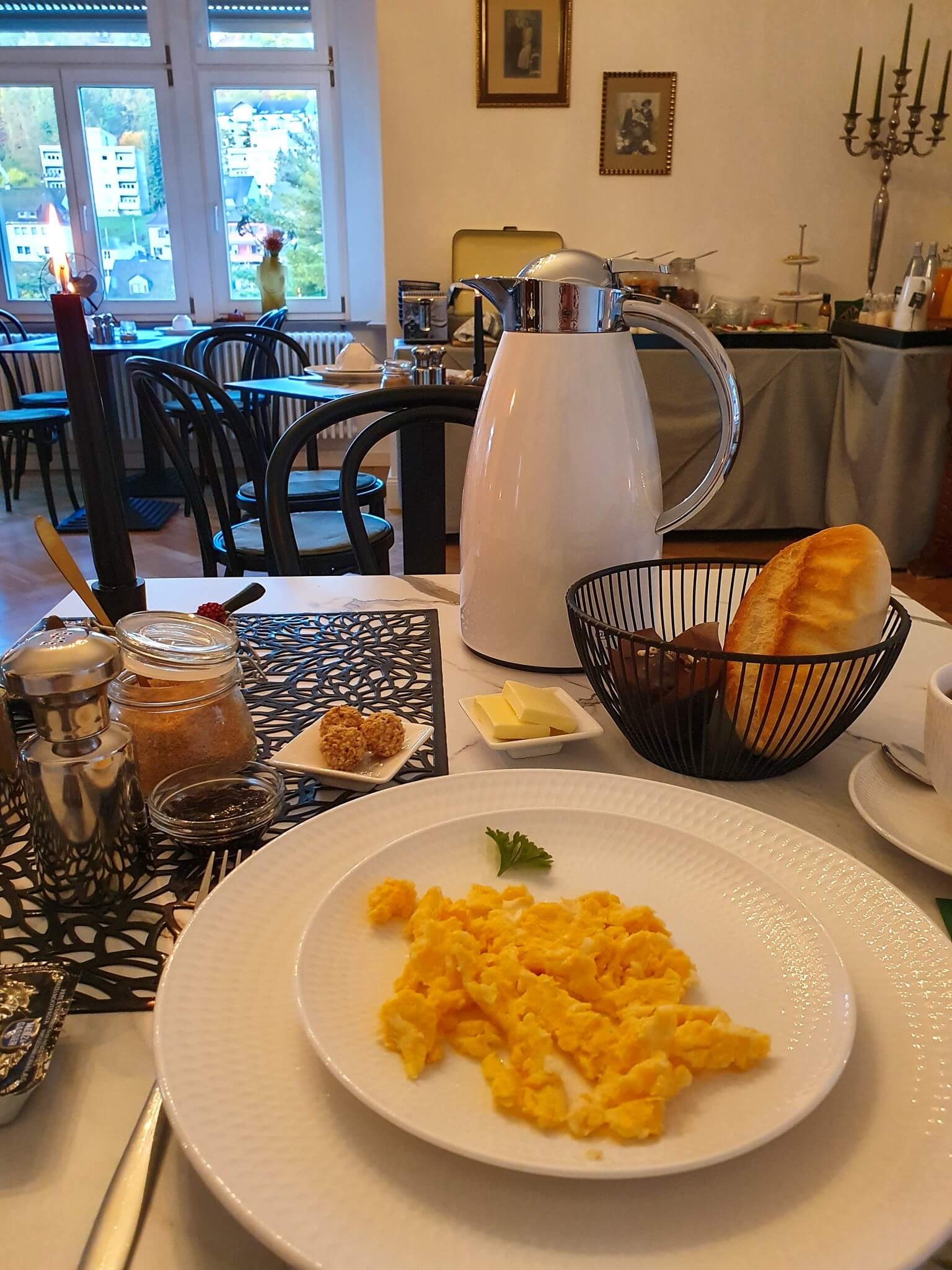 Frühstück in der Villa Horbach