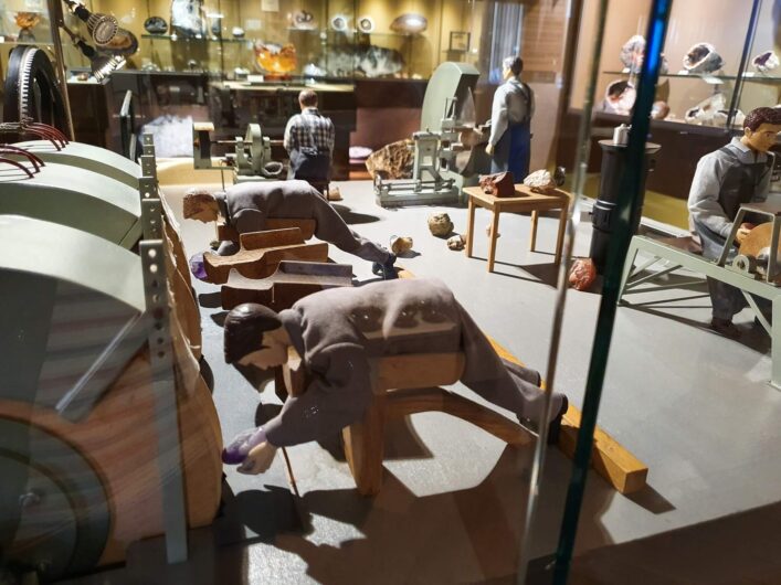 Modell einer Wasserschleiferei im Deutschen Edelsteinmuseum