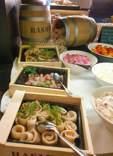 Rollmops auf dem Frühstücksbuffet