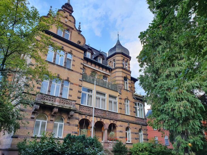 Blick auf Villa an der Brunnenallee in Bad Wildungen