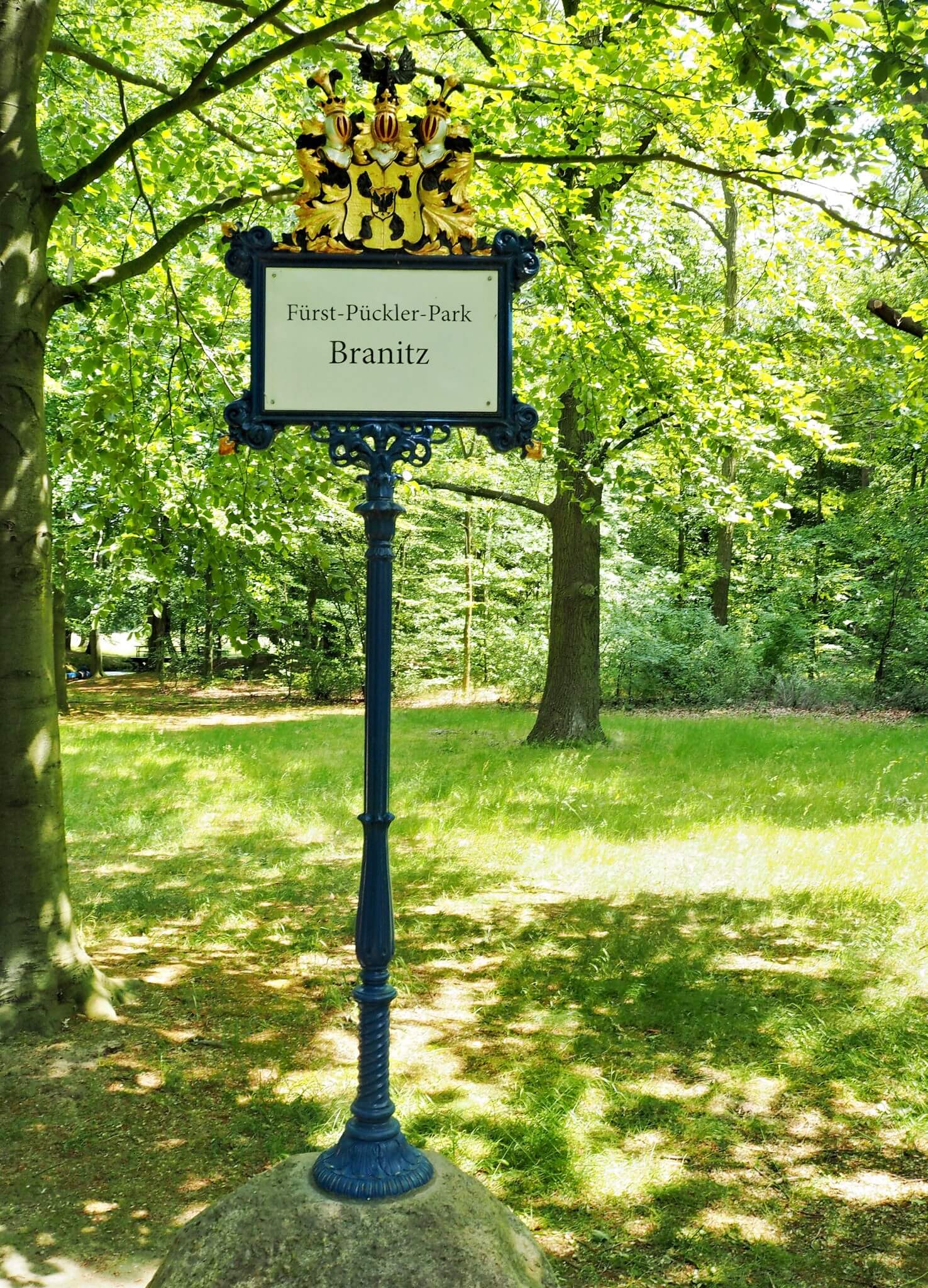 Schild am Beginn des Fürst-Pückler-Park Branitz